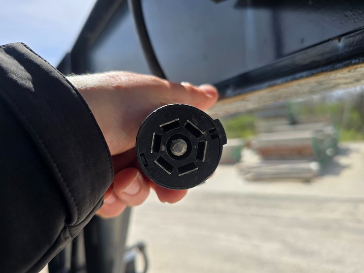 #22628-•-2005-bales-gooseneck-trailer-image-46