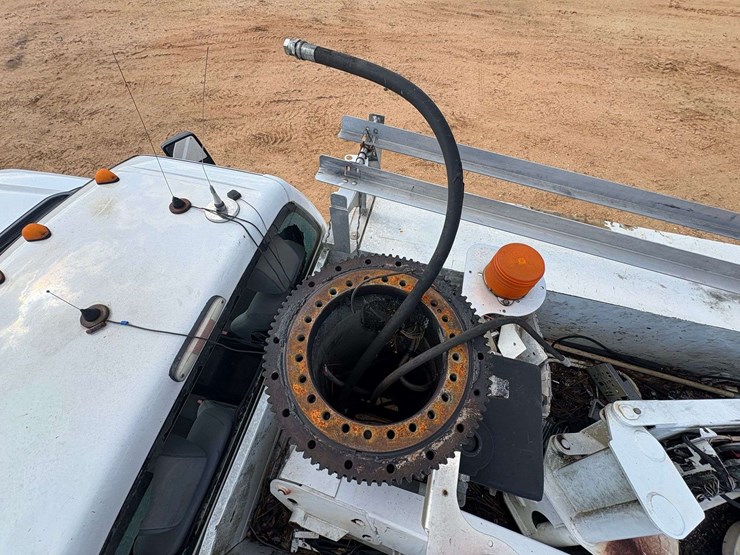 2011-ford-f450-image-23