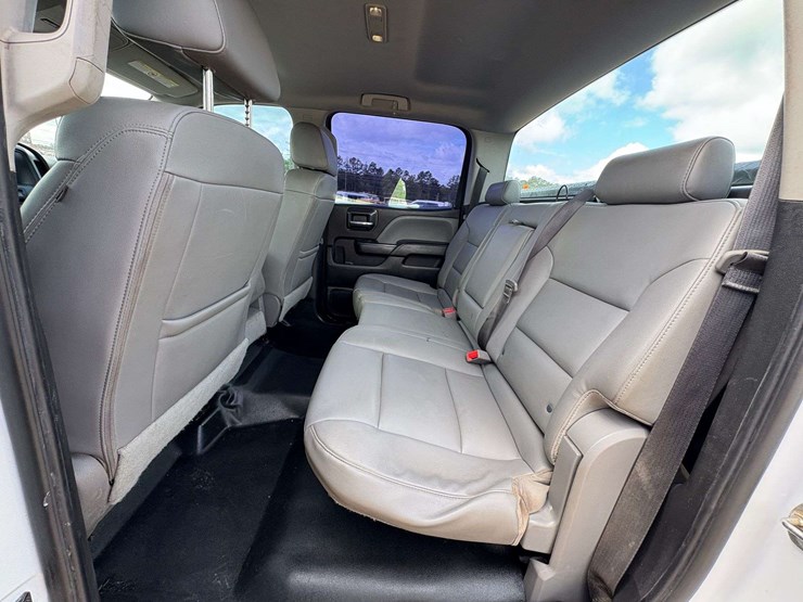 2019-chevrolet-2500-image-19