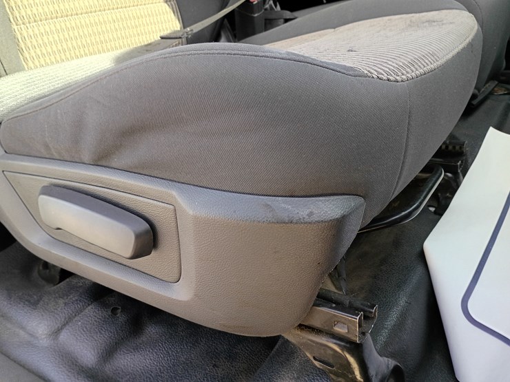 2012-dodge-1500-image-36