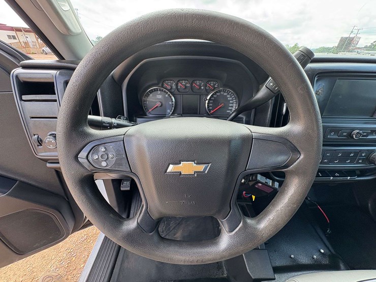 2019-chevrolet-2500-image-16