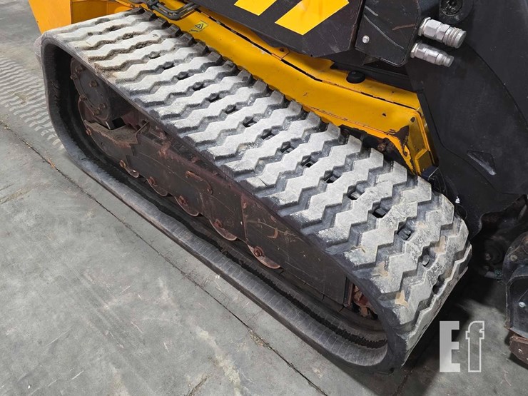 2021-jcb-3ts-8t-image-30