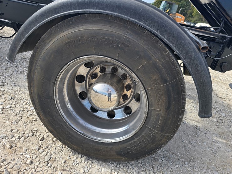 2004-ford-f650-image-86