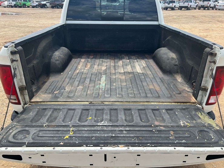 2016-dodge-ram-1500-image-21