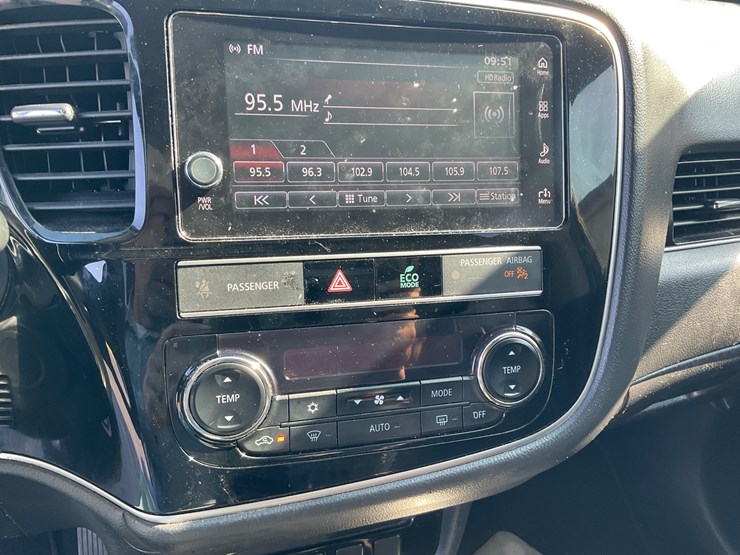 2019-mitsubishi-outlander-image-18