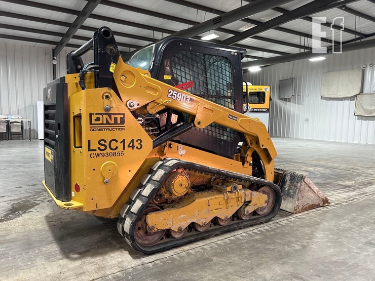 2023-caterpillar-259d3-image-3