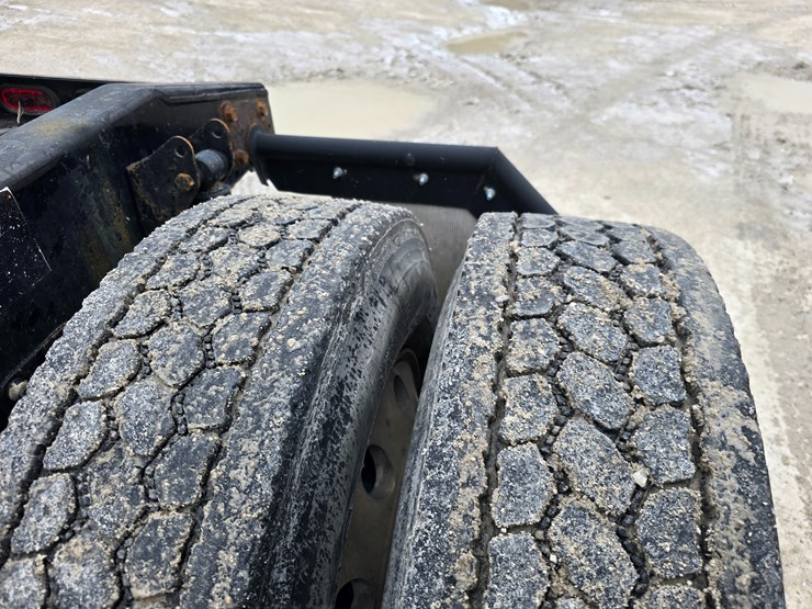 #22593-•-2016-mack-cxu613-pinnacle-sleeper-truck-image-61