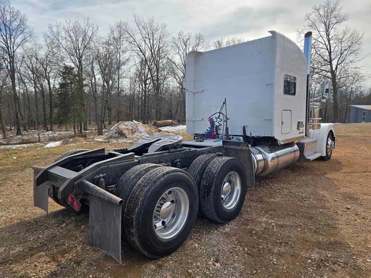 2014-peterbilt-389-image-20