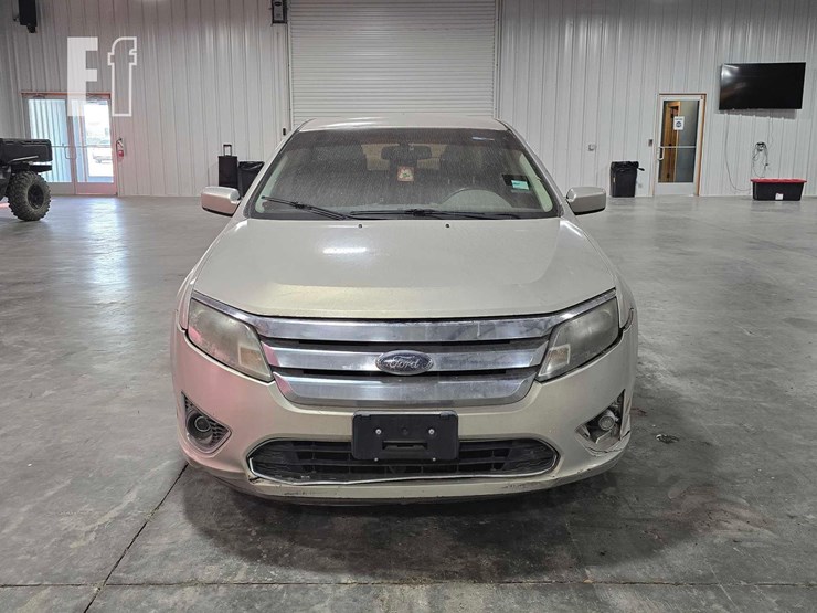 2010-ford-fusion-image-7