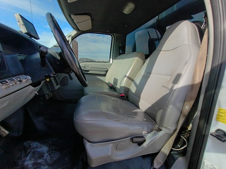 2005-ford-f750-image-40