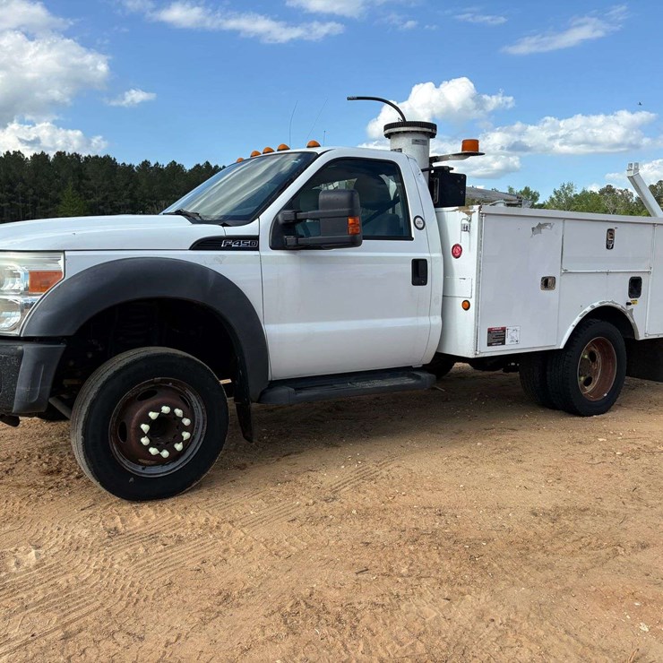 2011 FORD F450