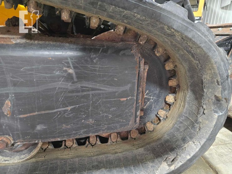 2021-jcb-3ts-8t-image-29