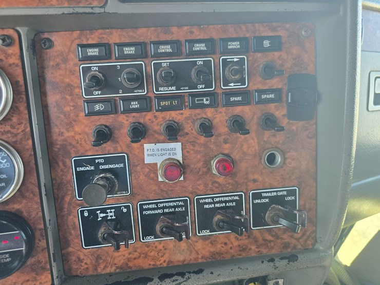 #21305-•-2003-kenworth-dump-truck-image-161