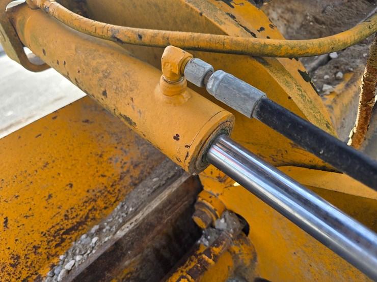 1971-deere-570a-image-44