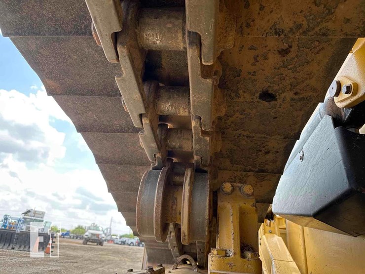 2020-caterpillar-d6-xe-lgp-image-37