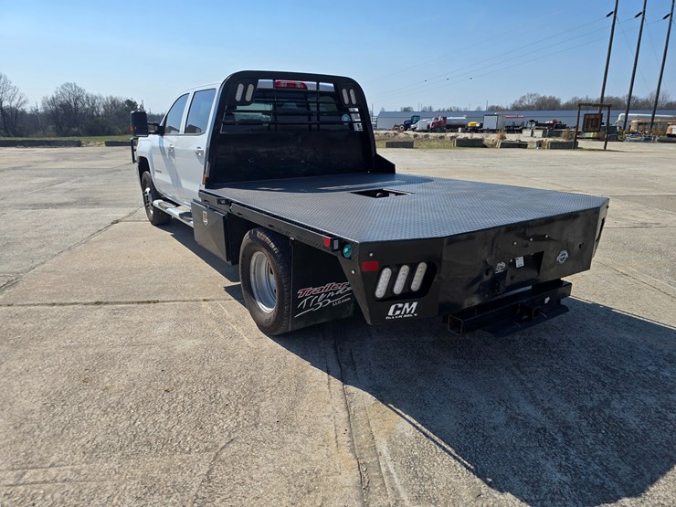 2015-chevrolet-silverado-3500-image-6