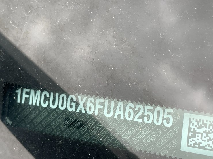 2015-ford-escape-image-34