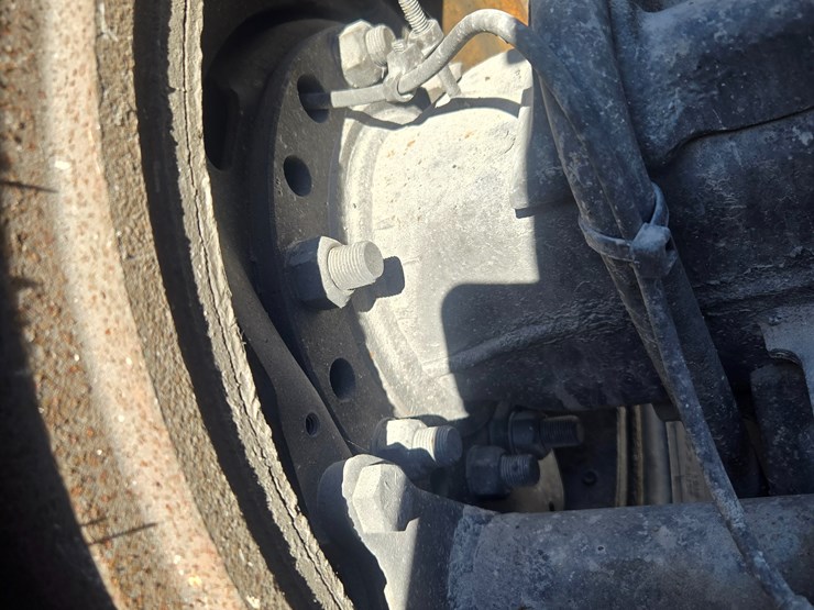 2014-freightliner-cascadia-125-image-95