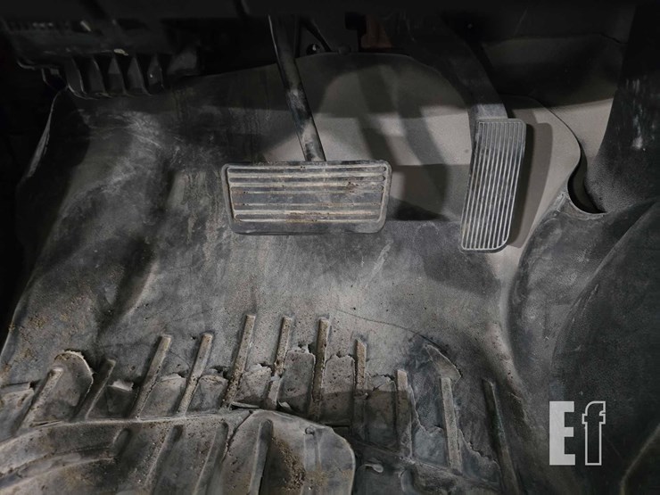 2015-chevrolet-silverado-1500-image-11