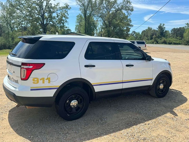 2015-ford-explorer-image-6