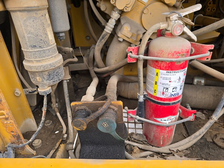 2013-caterpillar-324el-image-46