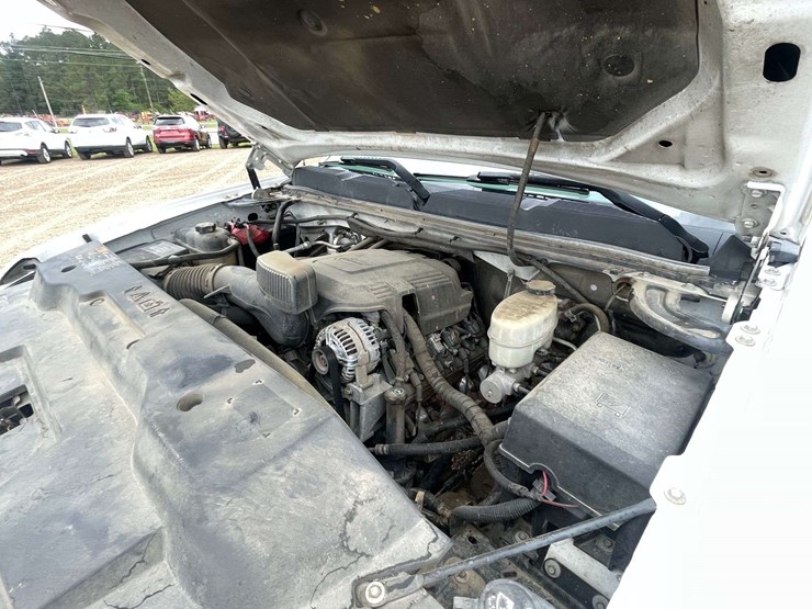 2014-chevrolet-silverado-2500-image-7