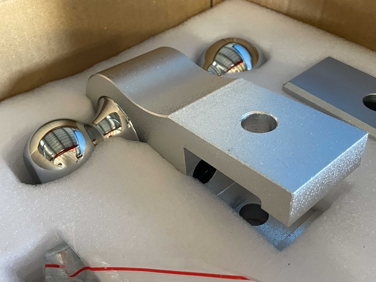 #2476-•-new-2"-receiver-with-6"-drop,-2'-and-2"-and-2-5/16-(cw)-image-2