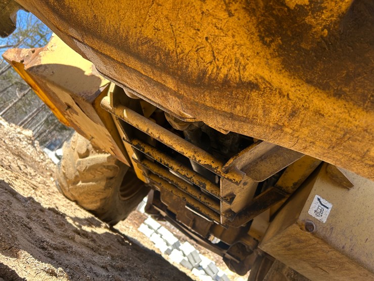 2005-caterpillar-420d-image-72