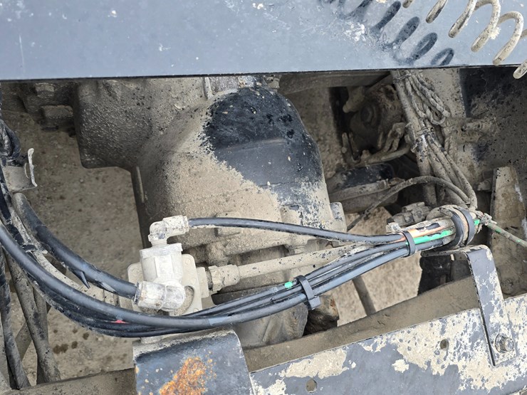 #22593-•-2016-mack-cxu613-pinnacle-sleeper-truck-image-71