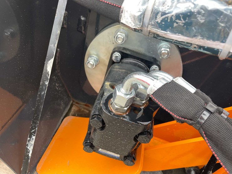 #7037-•-unused-wolverine-48"-skid-steer-trencher-(o10)-image-10