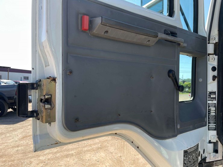 2003-sterling-sc8000-image-9