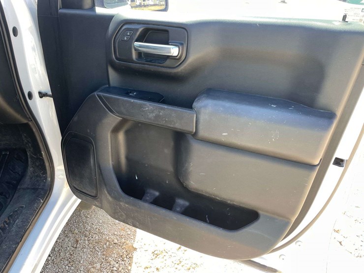 2019-chevrolet-silverado-1500-image-16