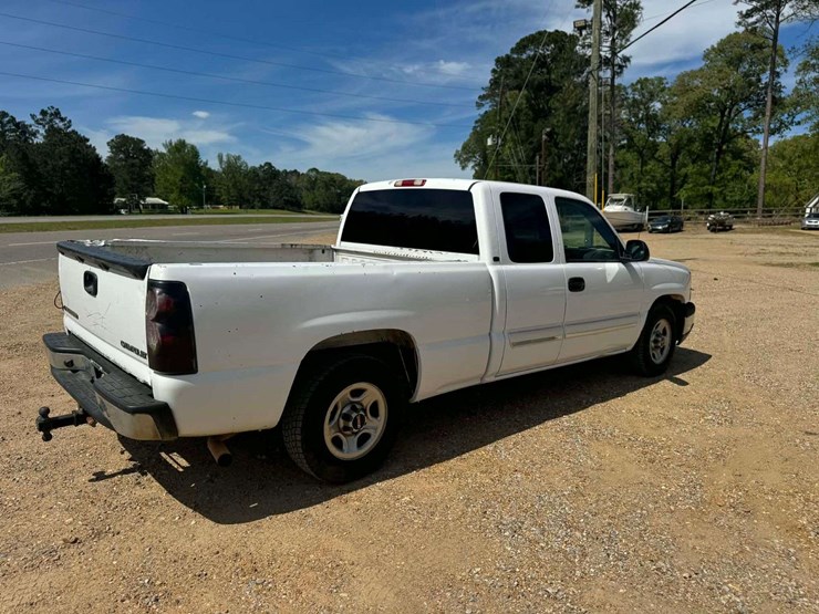 2004-chevrolet-1500-image-8