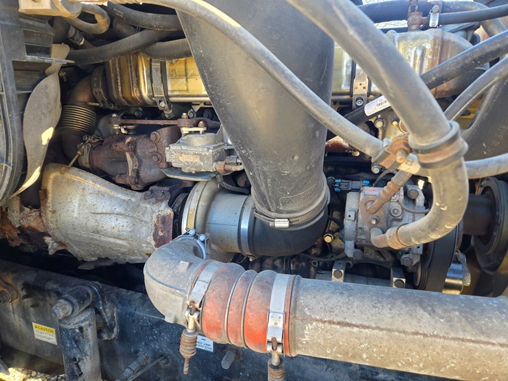 2014-freightliner-cascadia-125-image-44