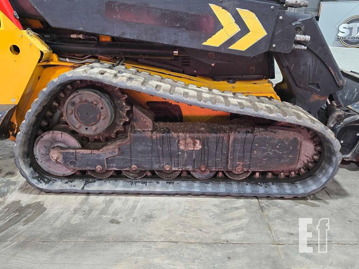 2021-jcb-3ts-8t-image-28