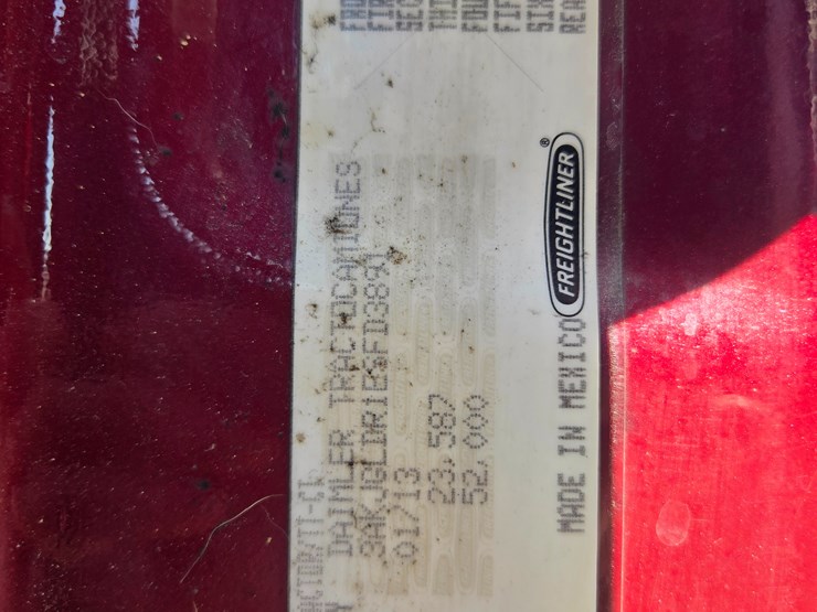 2014-freightliner-cascadia-125-image-54