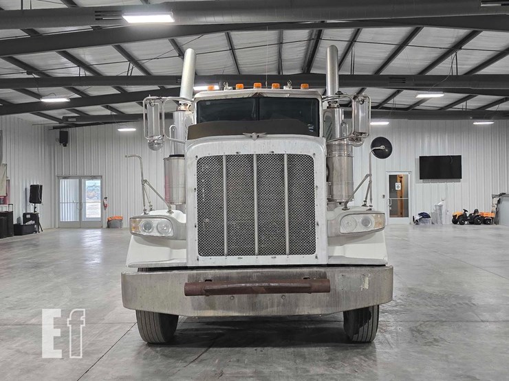 2008-peterbilt-388-image-7