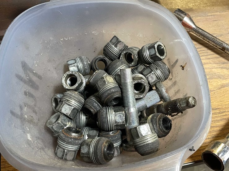 gmc-sierra-2500-image-2