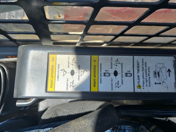 2020-bobcat-t770-image-64