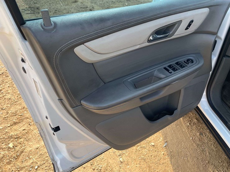 2017-chevrolet-traverse-image-9