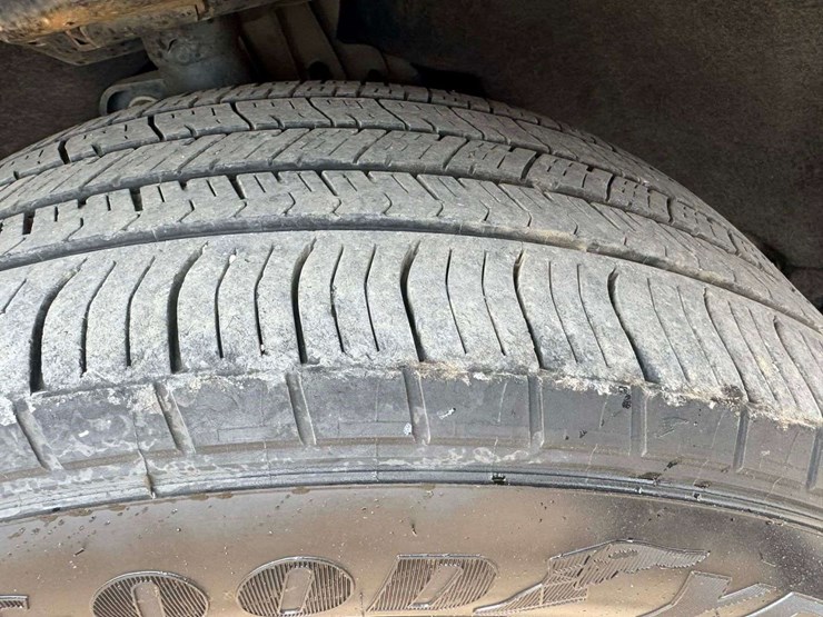 2021-ford-explorer-image-22