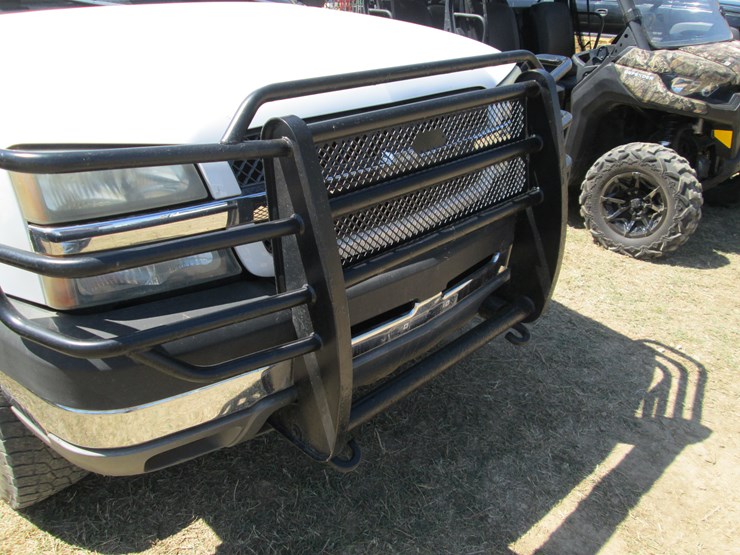 2004-chevrolet-2500hd-image-14