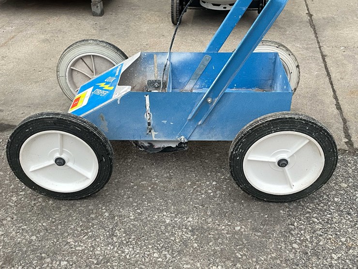 #7014-•-pioneer-quick-striper-(o3)-image-8