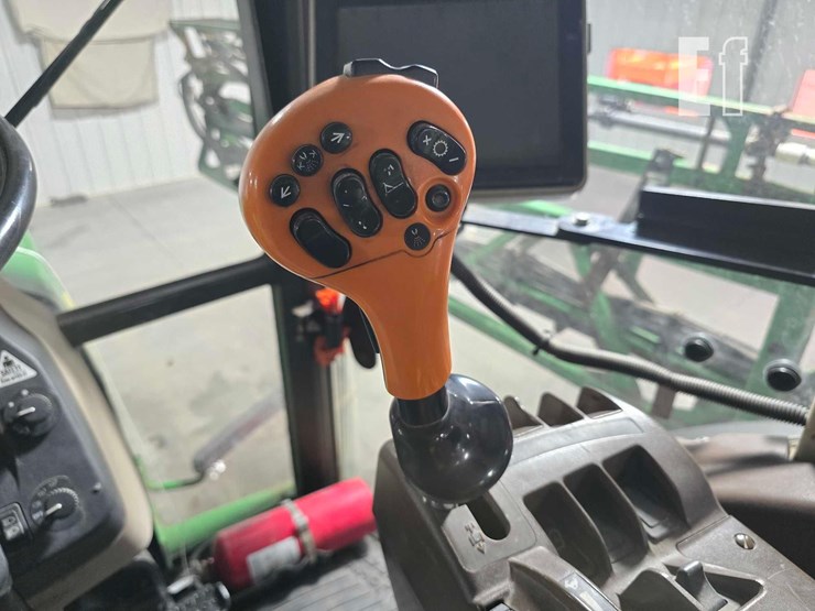 2011-john-deere-4630-image-14