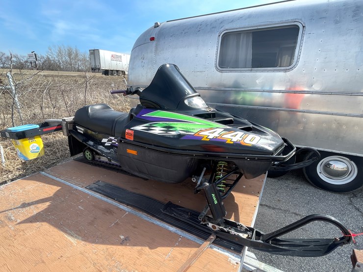 1996-caterpillar-440-image-15