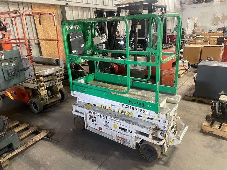 #1465-•-14'-scissor-lift-(e)-image-2