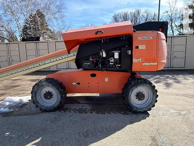2014-jlg-600s-image-13