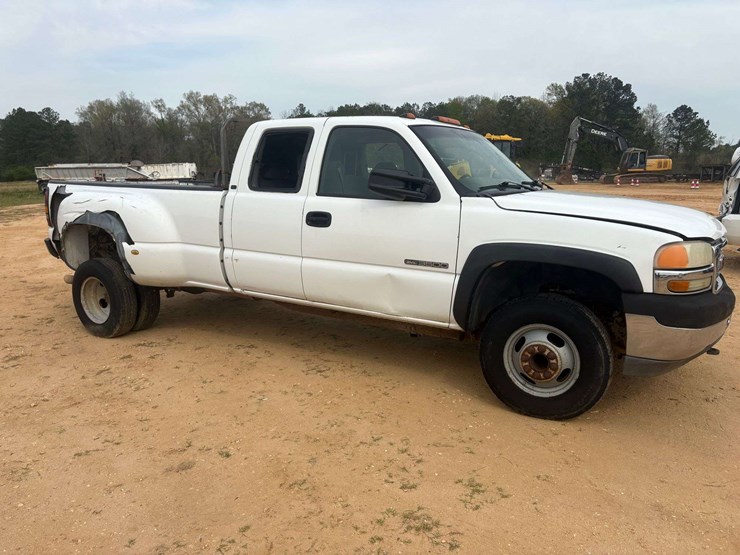 2001-gmc-sierra-2500-image-4