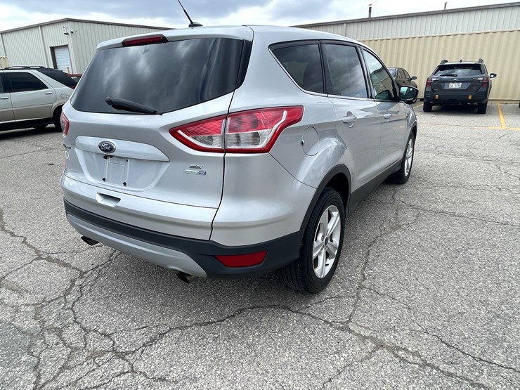 2015-ford-escape-image-5