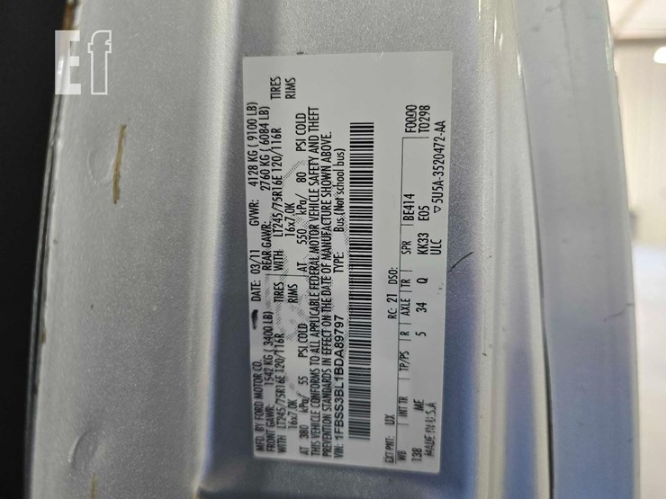 2011-ford-e350-xlt-image-26